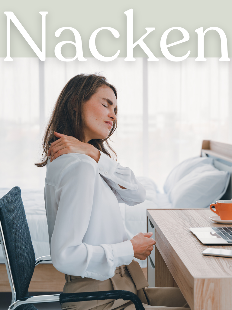 Eine Frau, die an einem Schreibtisch sitzt, hält sich den Nacken und die Schulter, die Augen geschlossen und vor Schmerzen zuckend. Das Wort Nacken erscheint in großer Schrift über ihr. Auf dem Schreibtisch stehen ein Laptop, ein Notizbuch und eine Kaffeetasse.
