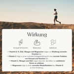 Bei Sonnenaufgang läuft eine Person über felsiges Gelände. Darunter ein weißer Kasten mit deutschem Text und Symbolen, die die Vorteile des Osteo Komplex+ für 2 Monate von Liebscher & Bracht für den Schutz von Knochen, Muskeln und Zellen durch vegane Vitamine wie Vitamin D verdeutlichen.