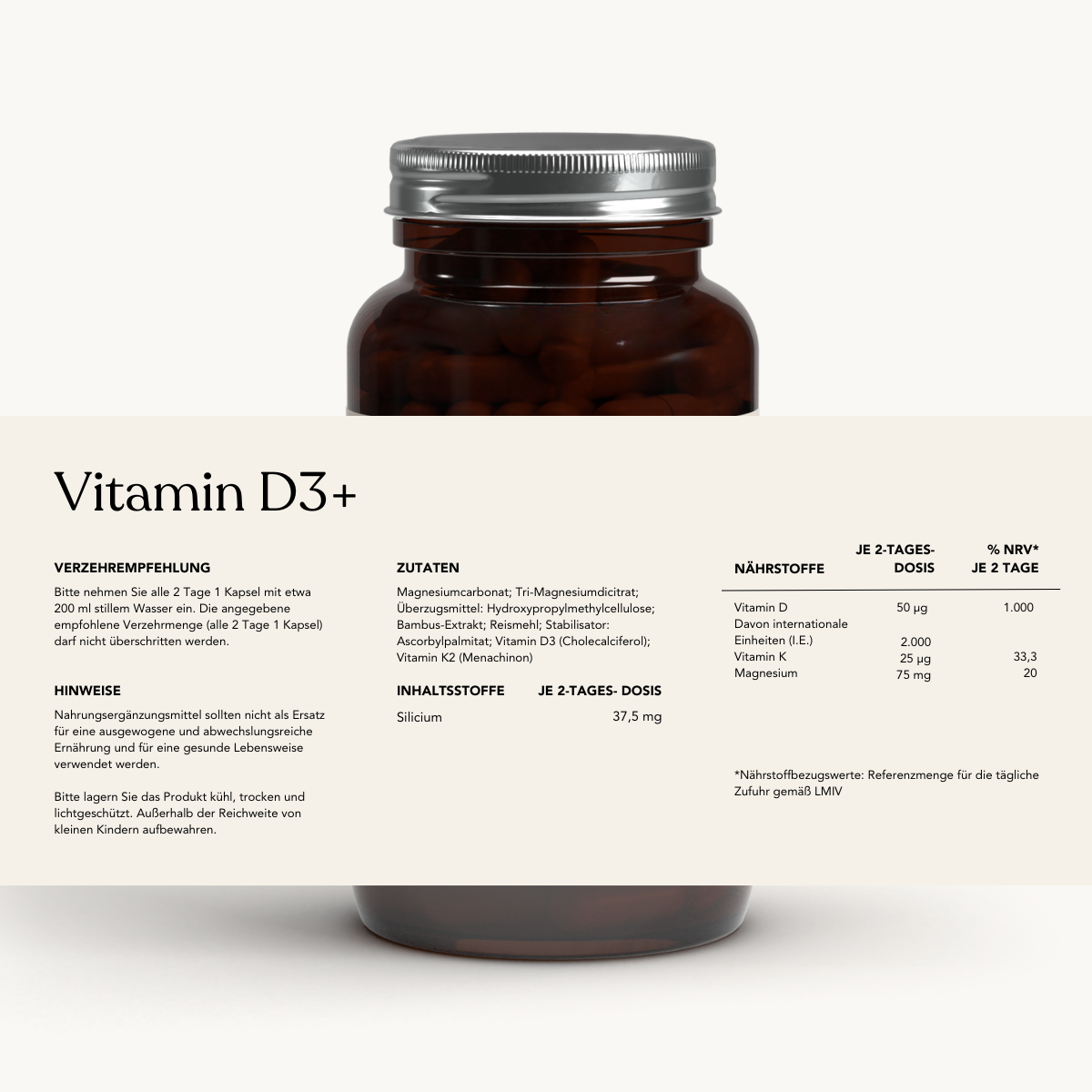 Eine braune Glasflasche mit einem silbernen Deckel, der teilweise von einem Liebscher & Bracht Vitamin D3 + K2 / 2000 I.E. Etikett bedeckt ist. Das deutsche Etikett enthält Servieranweisungen, Inhaltsstoffe, Warnhinweise, Nährwertangaben und die Dosierung zur Unterstützung des Immunsystems.