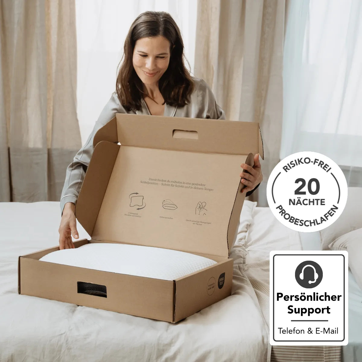 Eine Frau öffnet auf einem Bett eine Liebscher & Bracht Kissen Cool-Verpackung, in der sich ein weißes Kissen befindet; darüber sind Textüberlagerungen zu sehen, die für eine 20-tägige Testphase und Unterstützung für verschiedene Schlafpositionen werben.