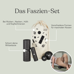 Das Liebscher & Bracht Dein Komplett-Paket besteht aus schwarzen Schaumstoffrollen und -kugeln sowie einem beigen Kordelzugbeutel, die zur Schmerzlinderung dienen. Ein Einsatz zeigt die Anwendung im unteren Rückenbereich.