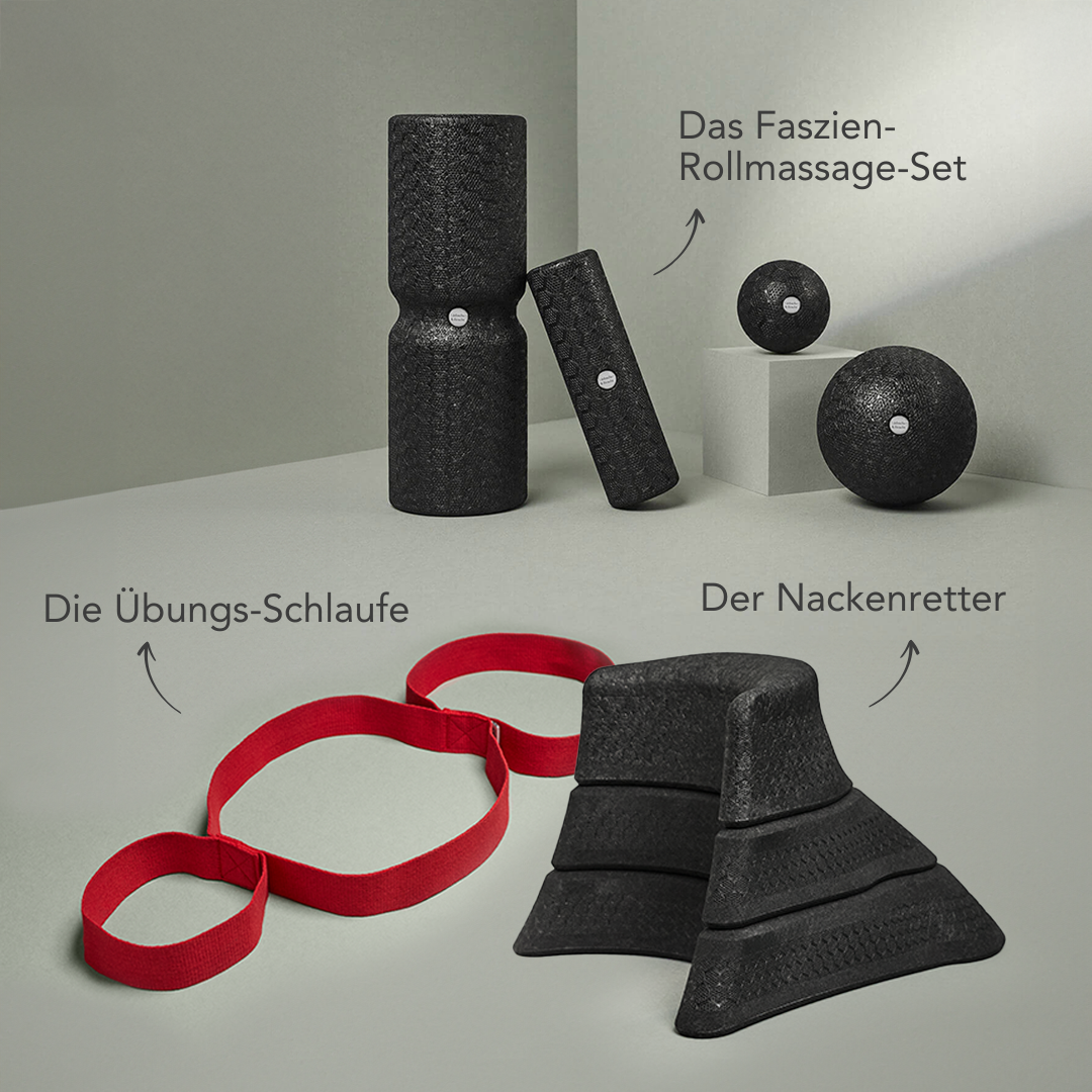 Das Dein Nacken-Paket von Liebscher & Bracht besteht aus vier schwarzen, strukturierten Massage- und Übungswerkzeugen sowie einer roten Übungs-Schlaufe, die auf einer grauen Fläche mit Faszien-Set, Übungs-Schlaufe und Nackenretter beschriftet sind.