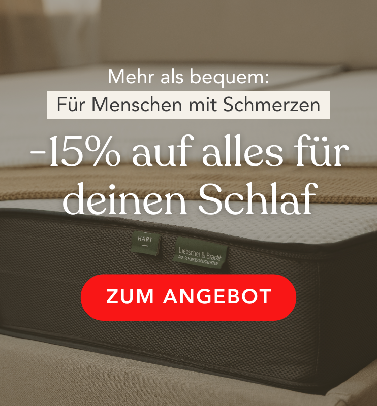 Eine Matratze mit deutschem Text-Overlay, die 15% Rabatt auf Schlafprodukte anbietet und sich an Menschen mit Schmerzen richtet. Auf einer roten Schaltfläche steht "Zum Angebot".