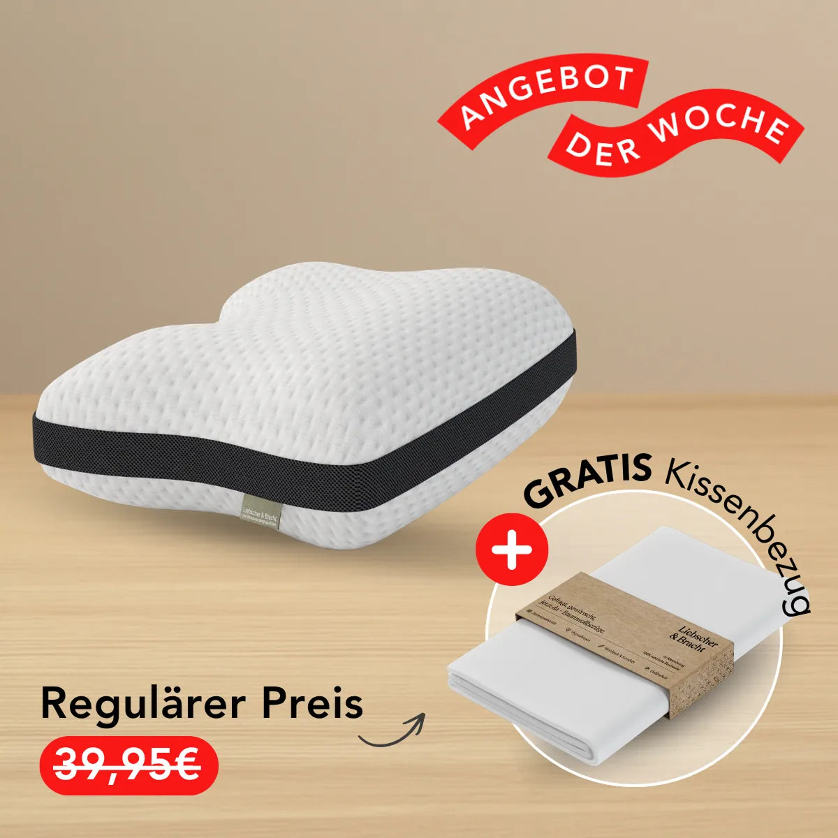 Das weiße Liebscher & Bracht Kissen mit schwarzem Streifen liegt auf Holz. Perfekt für Rückenlage und verschiedene Schlafpositionen. Angebot: Preis jetzt reduziert von 39,95 € plus gratis Kissenbezug!.
