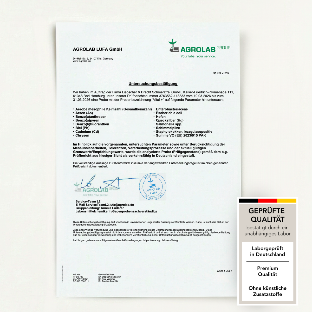 Ein Laborzertifikat der AGROLAB LUFA GmbH gibt Auskunft über die geprüften Parameter von Liebscher & Bracht Vital+ für 2 Monate. Im Bild: ein Label, das geprüfte Qualität, Veganität und den Verzicht auf künstliche Zusatzstoffe bescheinigt.