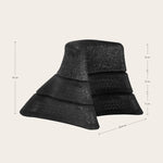 Der Nackenretter von Liebscher & Bracht: Drei schwarze, sechseckige Keilkissen (18 cm hoch, 23,4 cm breit), mit 5 cm hohen Stufen und 8 cm hohem Oberteil - ideal für Dehn- oder Entspannungsübungen.